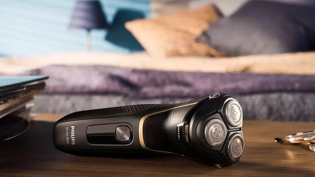 Philips Series 3000 Wet & Dry Face Shaver S3333 54 Corded Cordless Use