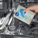 Whirlpool Regenerating Salt for Dishwasher 484000008555 -b