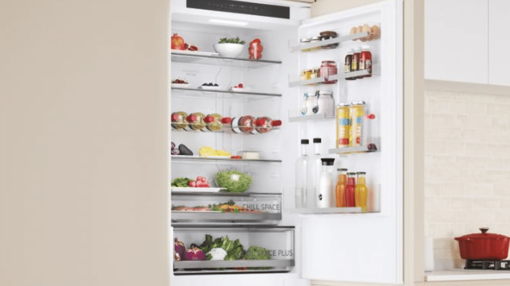Hoover-H-700-Built-In-Fridge-Freezer-193CM-34901426 b