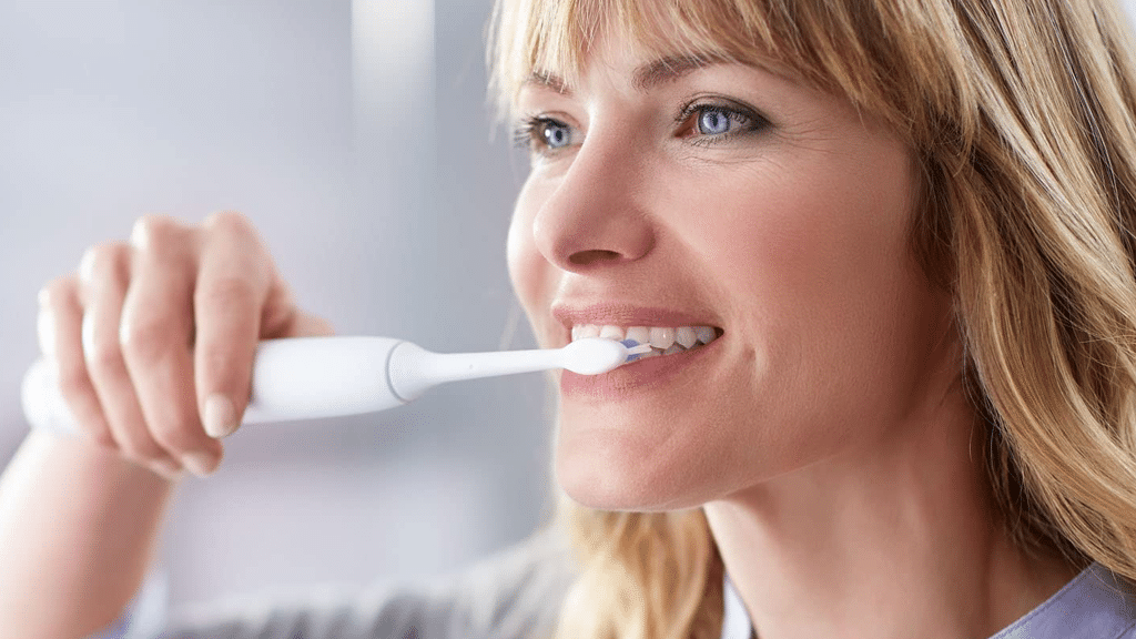 philips-sonicare-series-2000-electric-toothbrush-hx3658-13