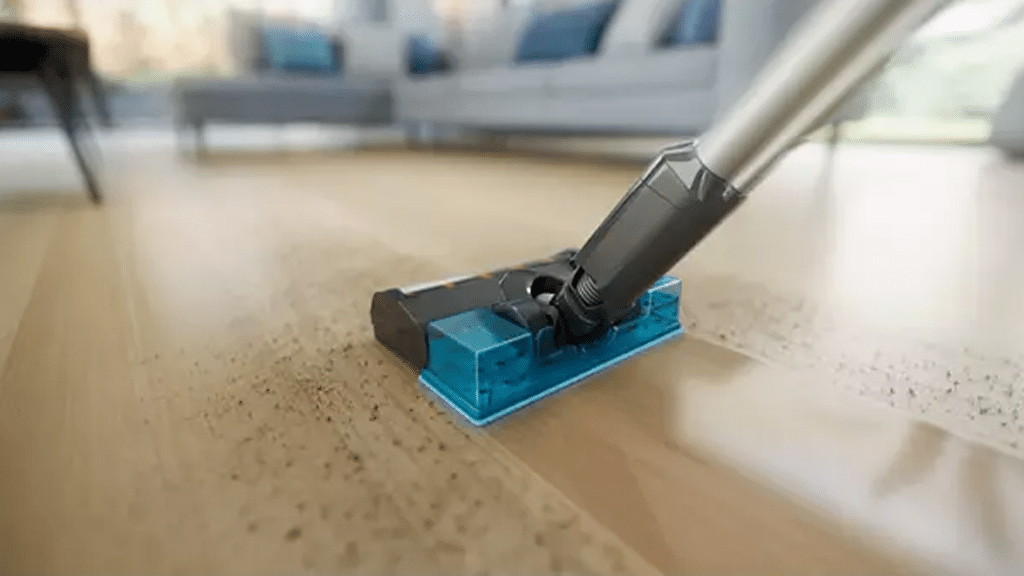iPhilips Series 3000 Aqua Cordless Vacuum Cleaner XC3131 01 i