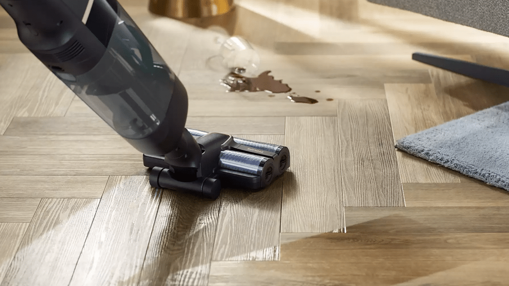Philips Series 7000 AquaTrio Wet and Dry Cordless Vacuum Cleaner XW7110 01 e