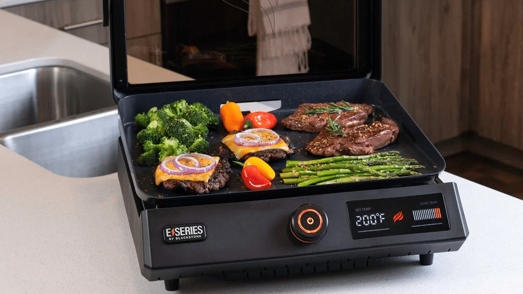 Blackstone E-Series 17” Electric Indoor & Outdoor Tabletop Grill 8000EU g